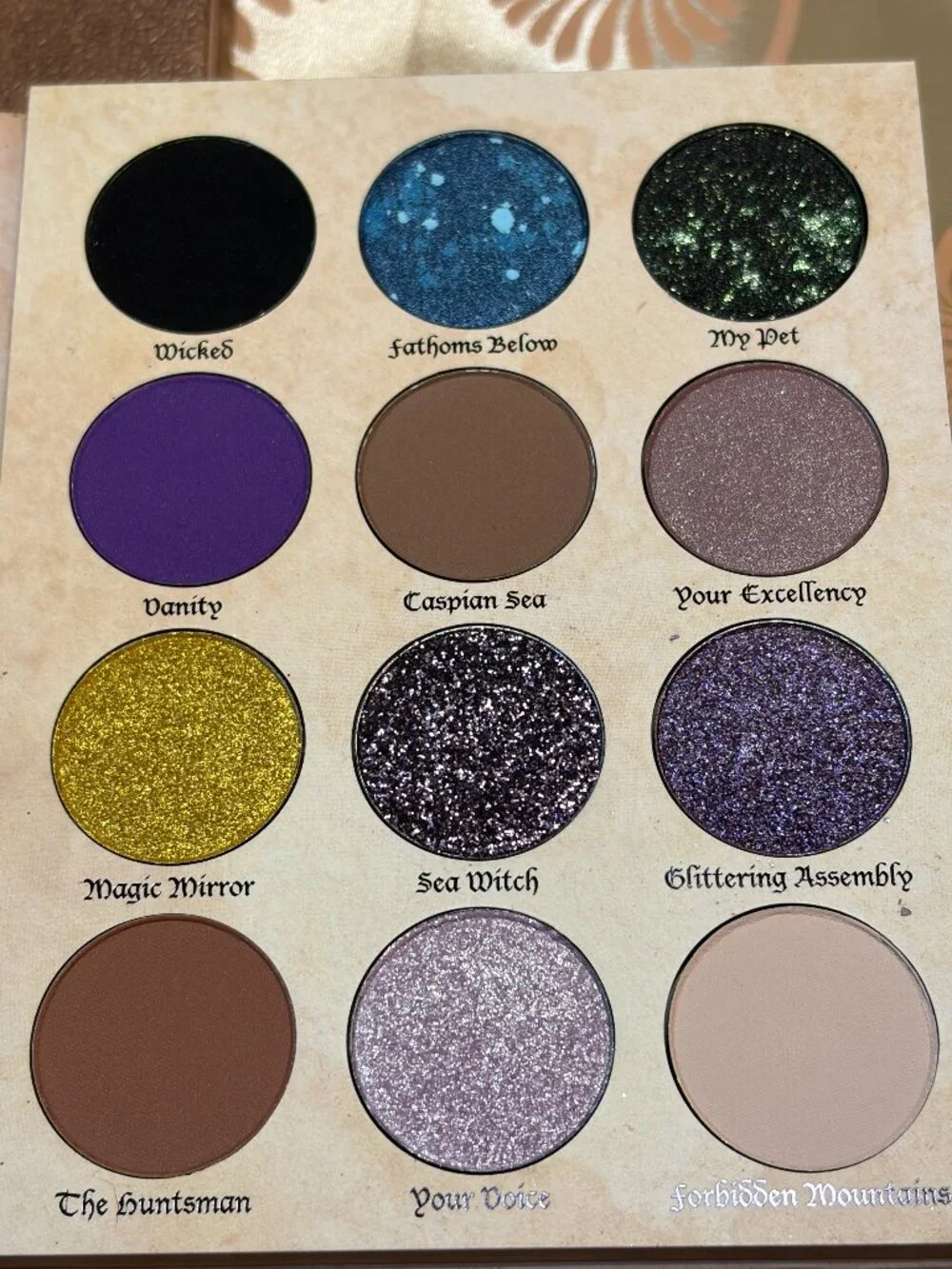 Bésame Cosmetics Disney Villains The Queen's Spell Book Eyeshadow Palette NIB